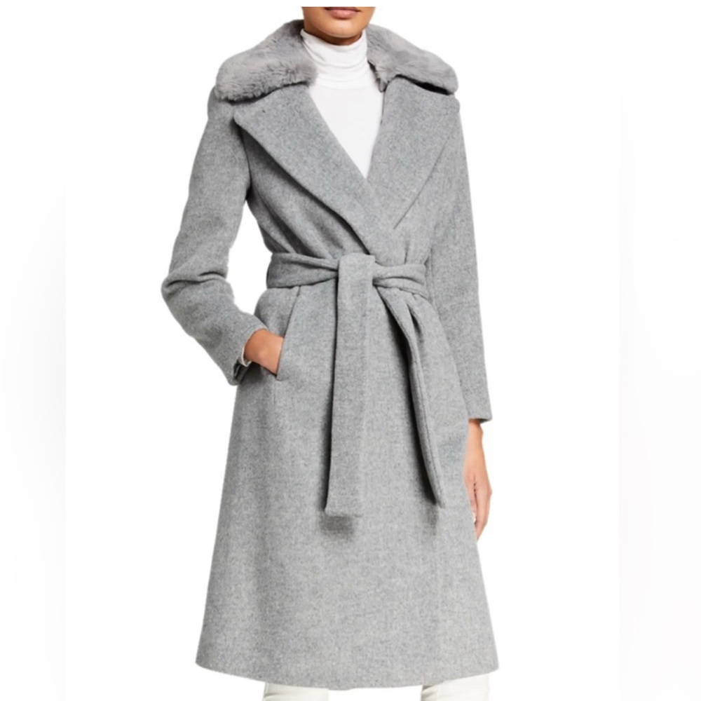 Beautiful Club Monaco Gray Wool Coat with Belt and Detachable Faux Fur Collar